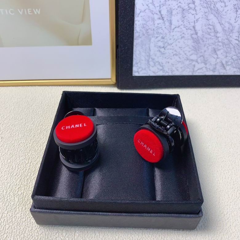 Chanel Hair Grab Clip  (3)